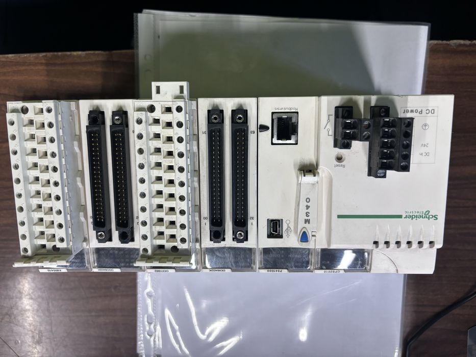 Логический контроллер schnieder