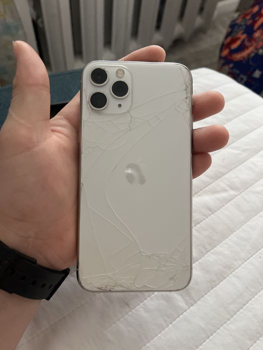 Iphone 11 pro на запчасть можно
