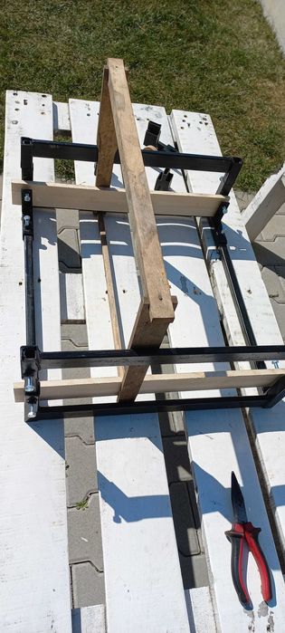 Matrita,dispozitiv,cadru batut rame stupi capacitate 10 rame