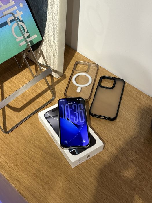 iPhone 16 Pro 128GB Silver | 91% Battery | Като нов + подаръци