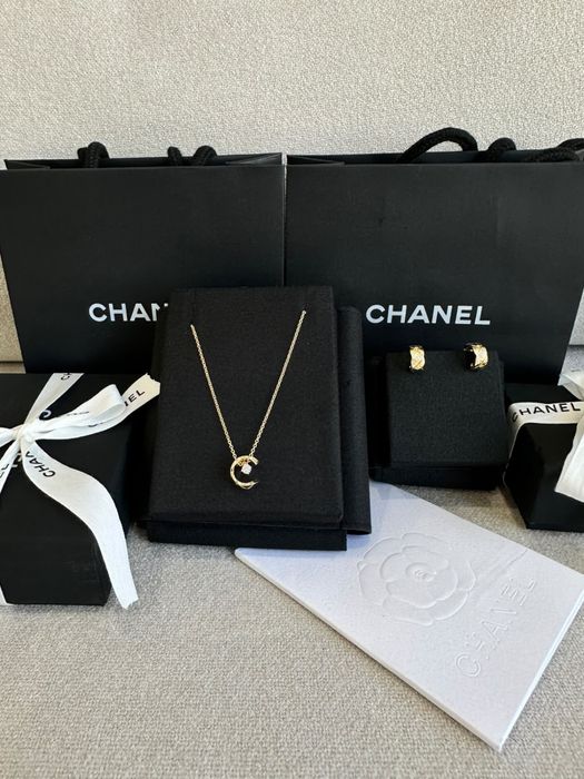 Комплект из серебра в стиле Chanel