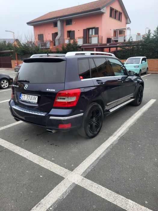 Vand Mercedes Benz GLK  Motor 3,0 165 KW PRET 6000 EURO - negociabil