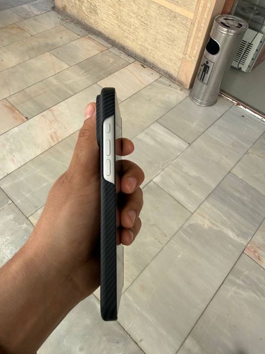 Iphone 17 pro max silver