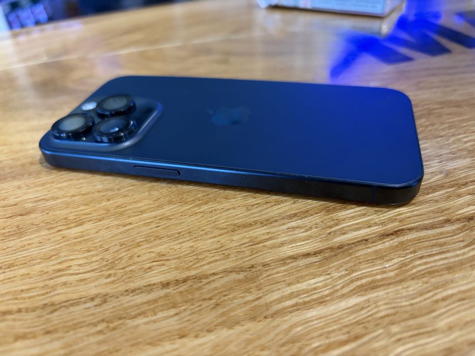 Iphone 15 pro 256 МБ, 99% батерия