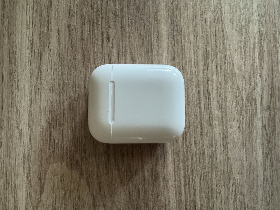 Продается Apple AirPods 2 наушники Original | Отличное состояние