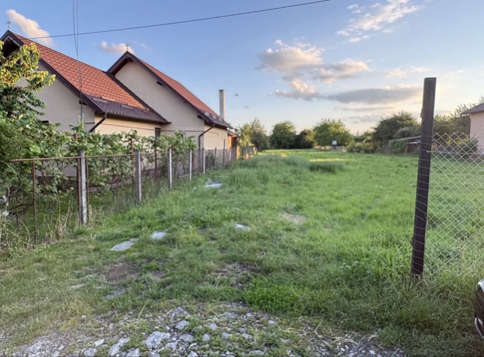 Se vinde teren de 31 de arii in Reghin jud Mureș pe strada Sălciilor
