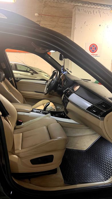 Продавам  си личният автомобил BMW X5 E70