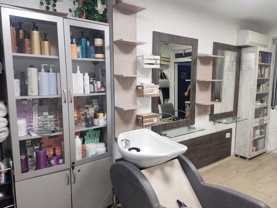 Фризьорски обзавеждане