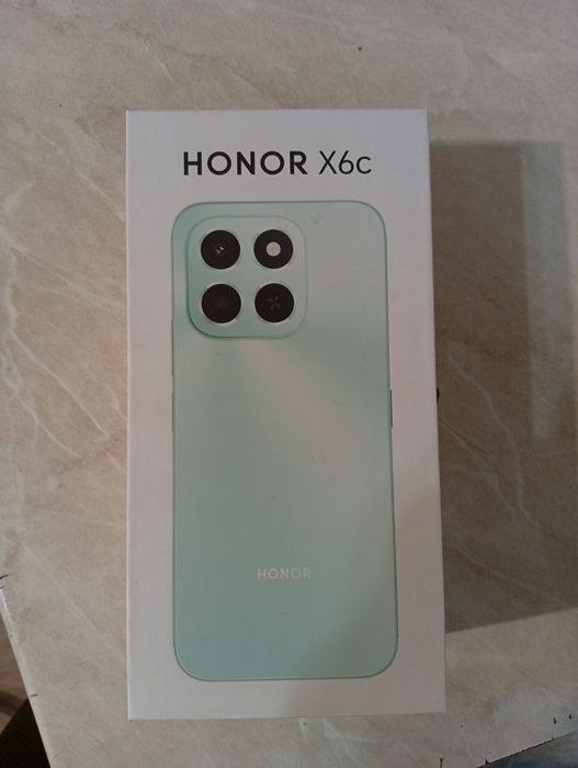 продам смартфон HONOR X6c