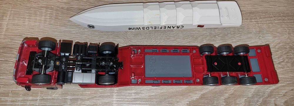 Se vinde macheta camion siku Mercedes