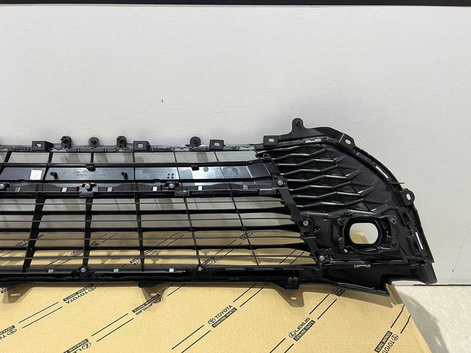 Решетка в бампер камри 80 оригинал