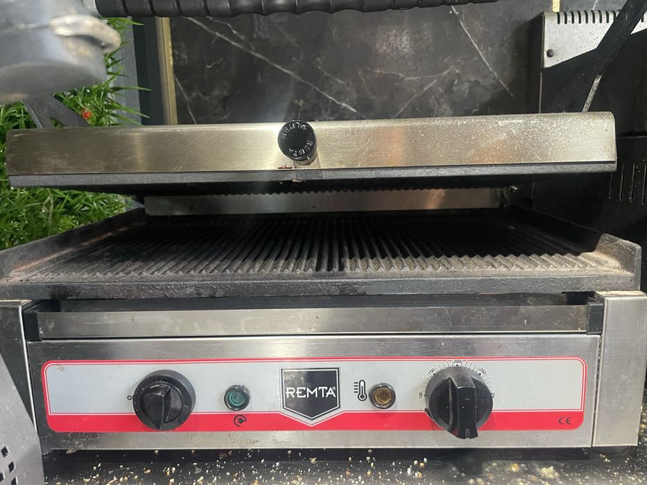 Tostr aparat bn danar aparat