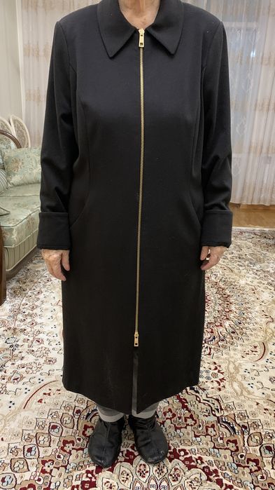 Продам плащ черный