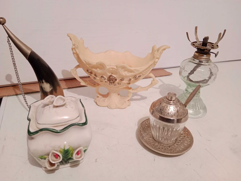 статуэтки. фарфоровые