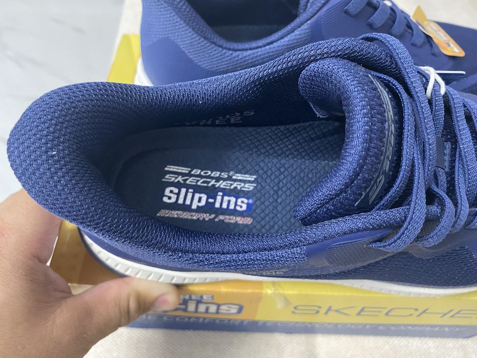Продам кроссовки Skechers 42 размер