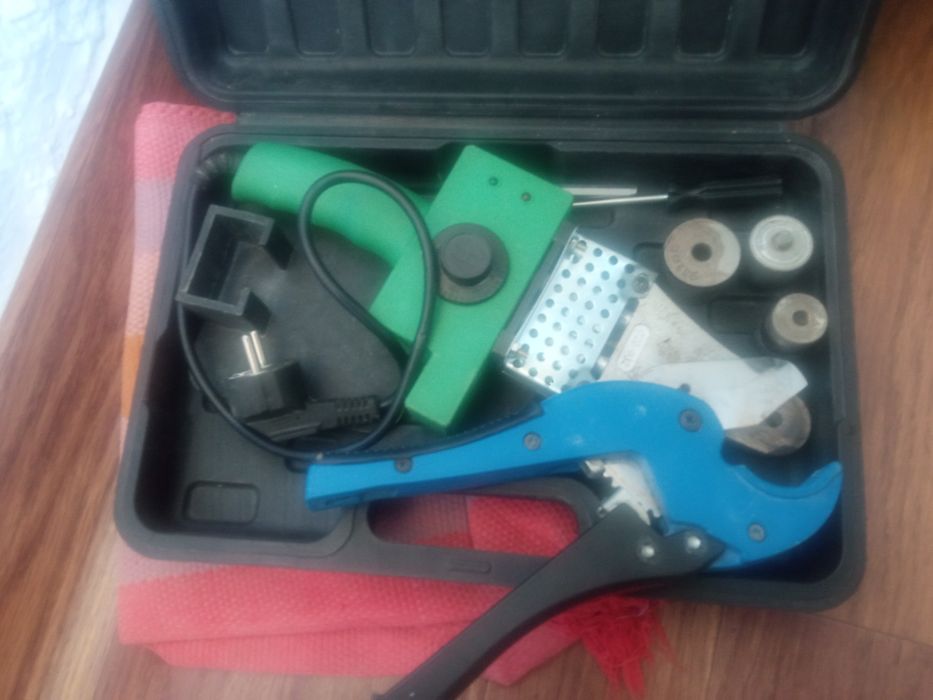 Продам утюг в хорошем состоянии