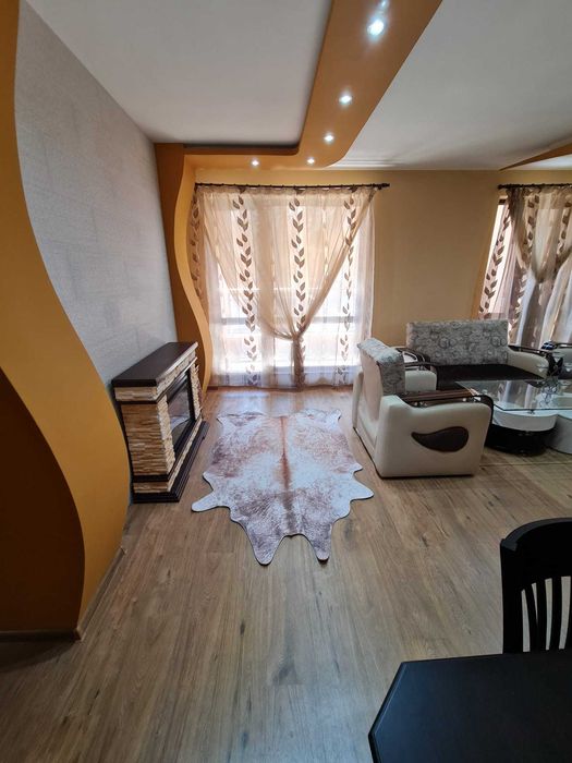 Дава се под наем Тристаен апартамент в Пловдив, Христо Смирненски - 117 кв.м за 568.14 € - Снимка #3