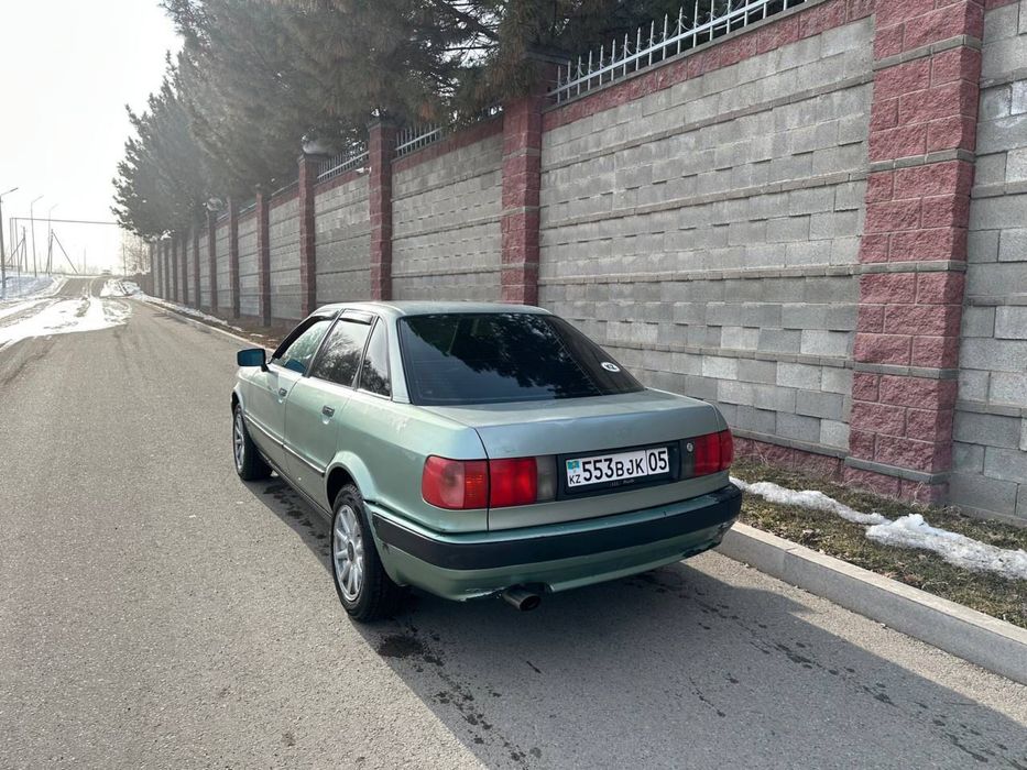 Продам ауди B4 1992 года