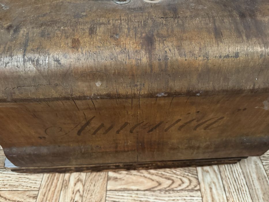 Автентична стара шевна машина