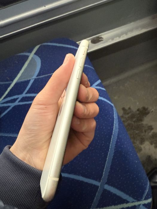 Iphone 11 продам в идеалном состояние