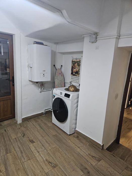 Garsoniera, de 30 de m patrati+boxa+spatiu inchis in pod..