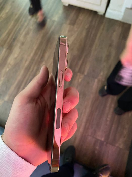 iPhone 13 pro Gold
