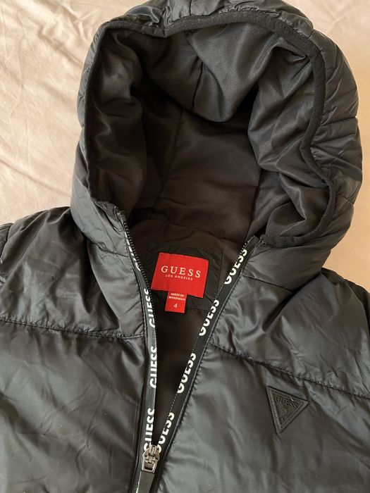 Детская куртка от Guess