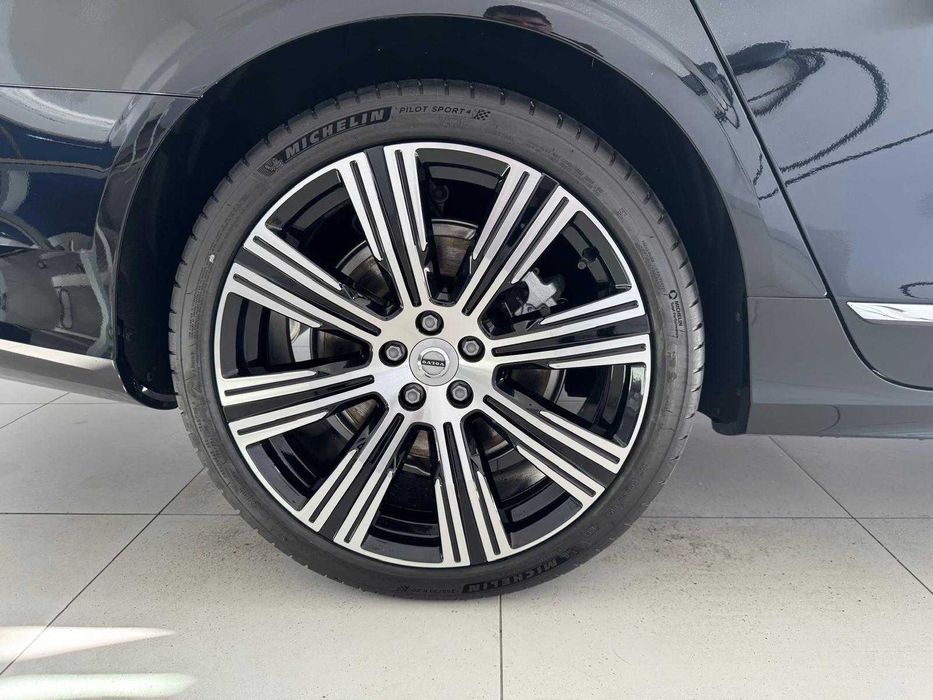 Vând set de roți NOI Volvo S90 255/35/R20. Preț 2500 euro!
