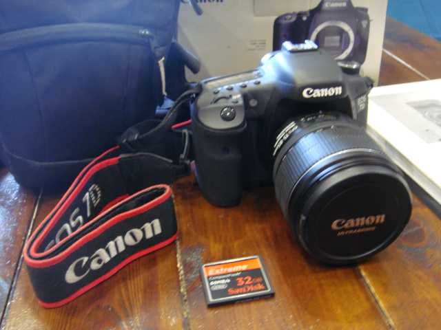 Зеркальный фотоаппарат Canon EOS 7D
