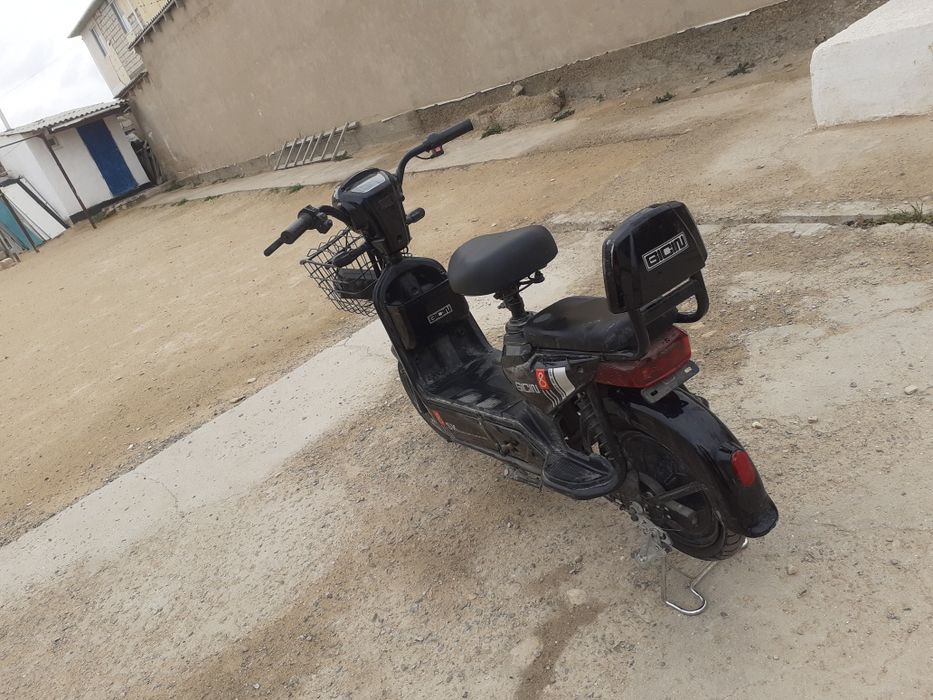 Электроскутер  sk8