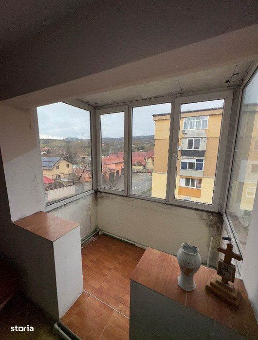 Hunedoara, Apartament-3 camere, 51 mp utili, etaj 3/4.