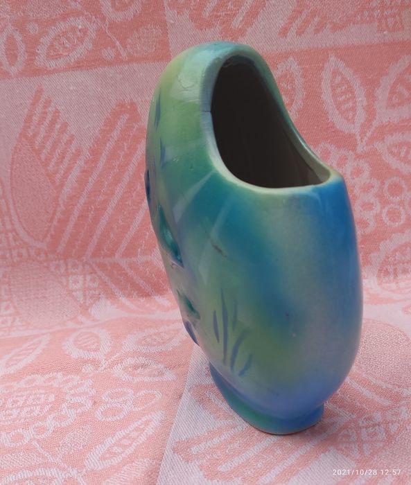 Креативная и необычная ваза.