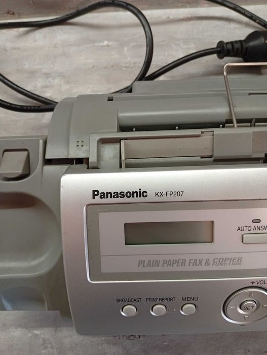 Panasonic KX-FP207 Факс, телефон и копир в едно