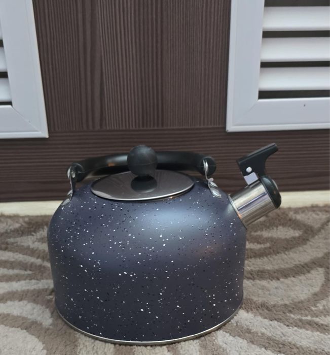 Чайник новый продам