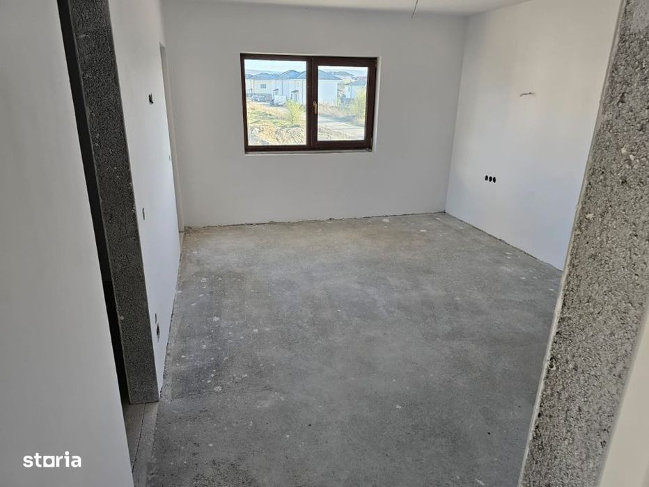Casa individuala , 4 camere , 3 bai ,150 mp , teren 500 , Dezmir