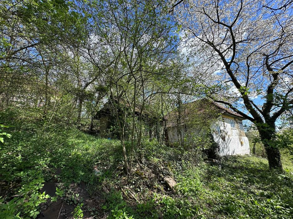 Casa Batraneasca + teren 1300mp Valenii de munte ( Comuna Teisani, sat Olteni, Valea Stâlpului)