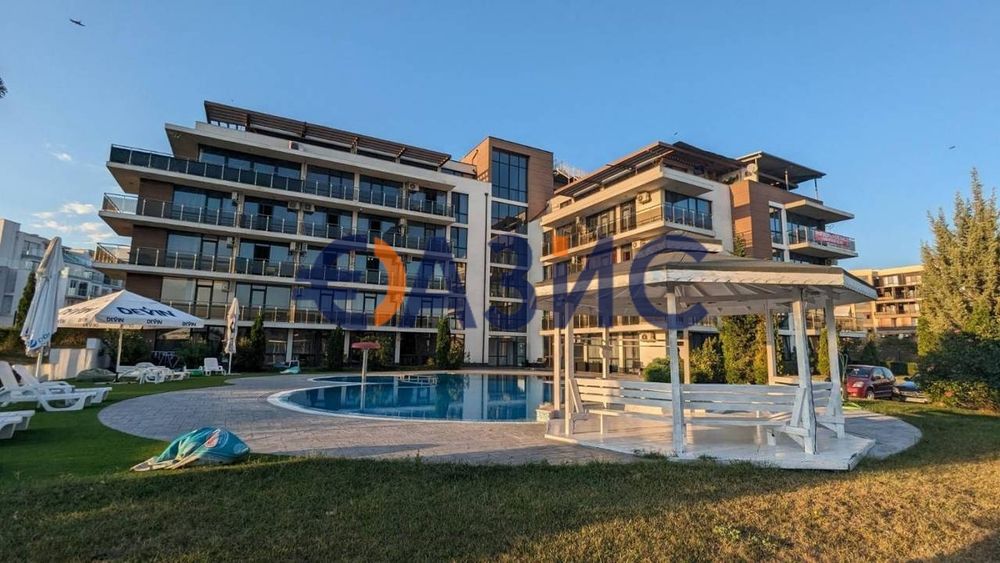 Продава се Двустаен апартамент в Свети Влас - 61 кв.м за 803 €/кв.м - Снимка #1