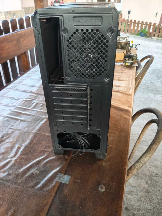 Carcasa Aero Cool lumini plexiglass