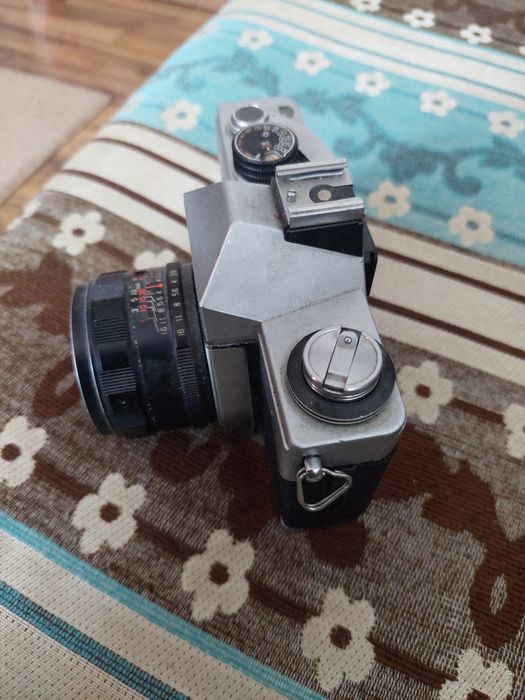 Aparat foto pe film Praktica L, cu obiectiv 2.8 , f-50mm,model vintage