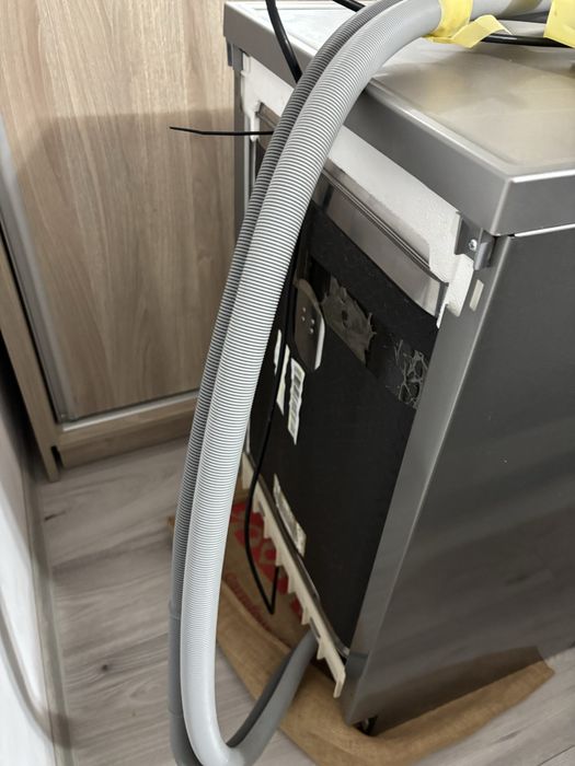Masina de spalat vase Whirlpool 45 cm inox 10 seturi stare buna