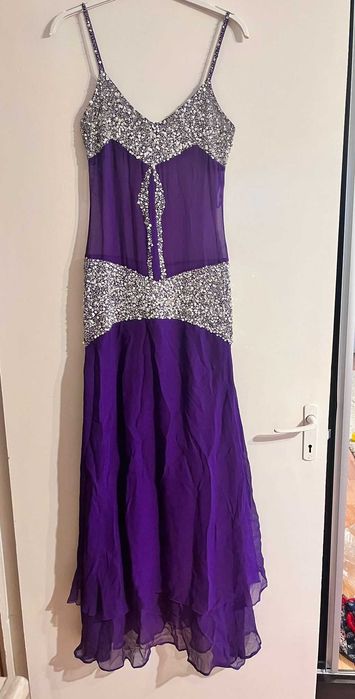 2 rochii elegante purtate o singura data