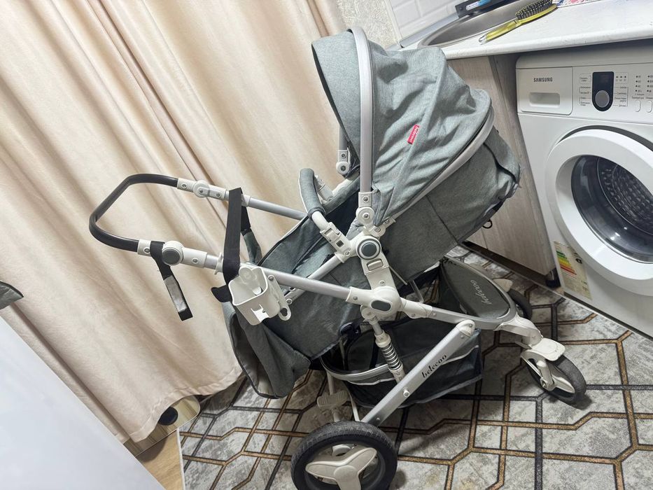 Коляска б/у в отличном состоянии