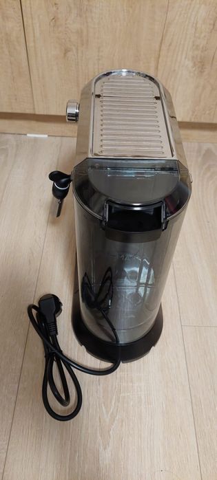 Нова Кафемашина DeLongi  EC685.BK