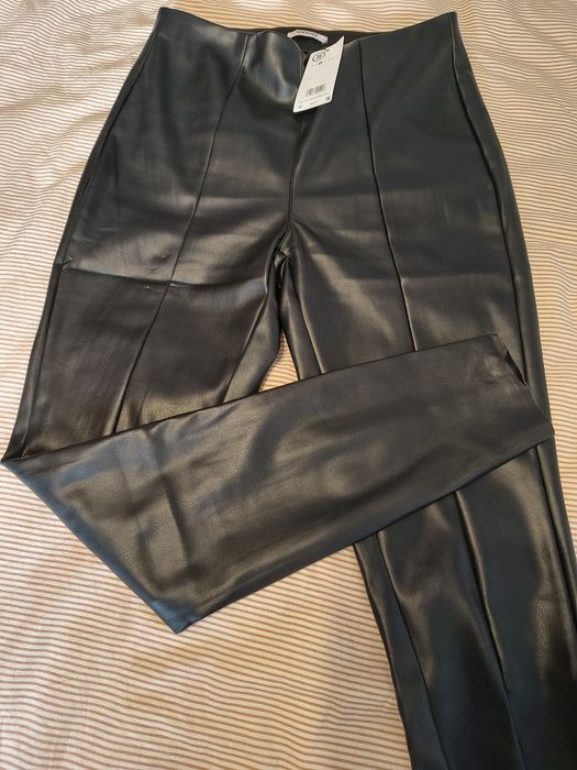 Pantaloni noi piele ecologică