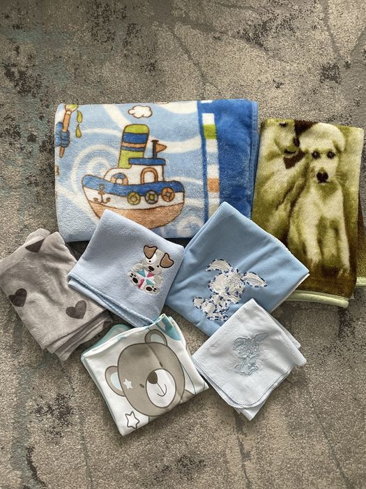 Бебешки одела и пелини