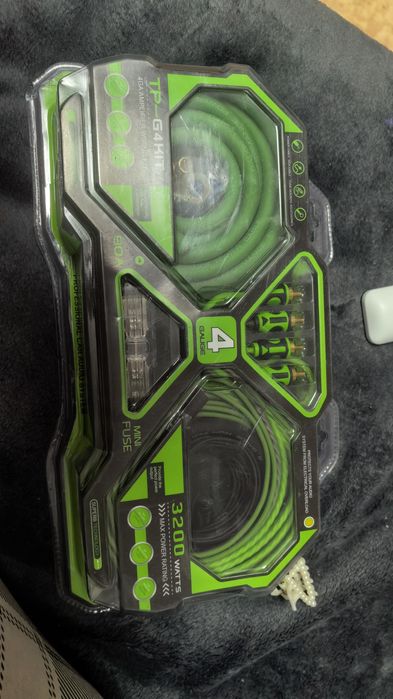 Продам саб с проводами