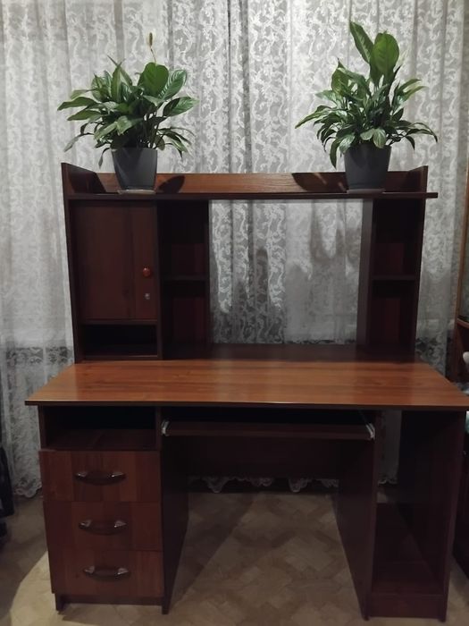 Продам Компютерный стол