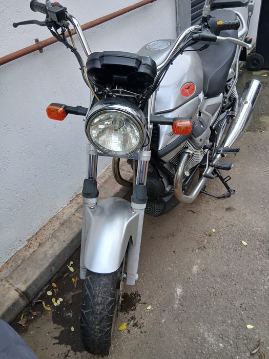 MOTO GUZZI BREVA 750cm An 2004! Perfecta !!!