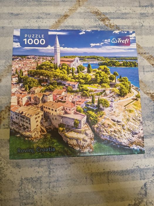 Vand puzzle cu 1000,420 si 200 de piese