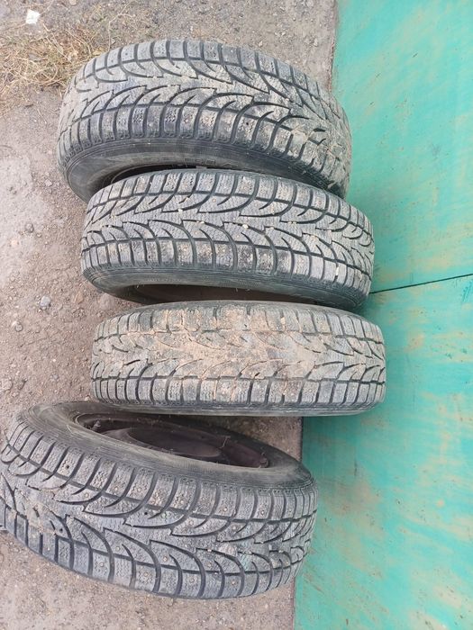 Продам зимние шины комплект 4шт.